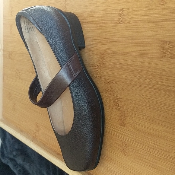 Aravon Chocolate Combination Last  Mary Janes - Picture 9 of 11